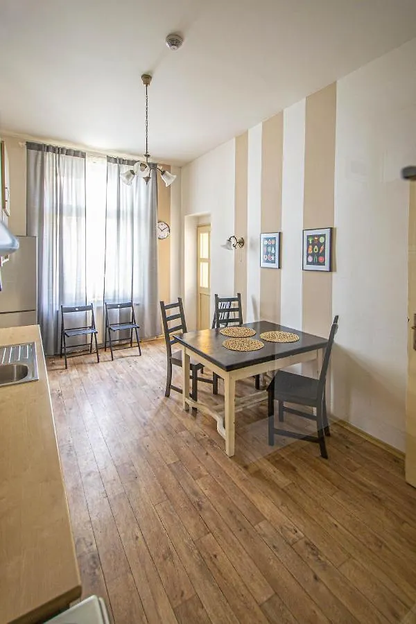 For Celebrations Spacious 3Bdr Apartment With Balcony Praga Repubblica Ceca