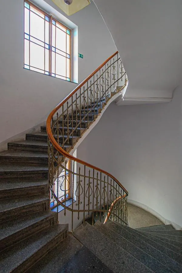 For Celebrations Spacious 3Bdr Apartment With Balcony Praga