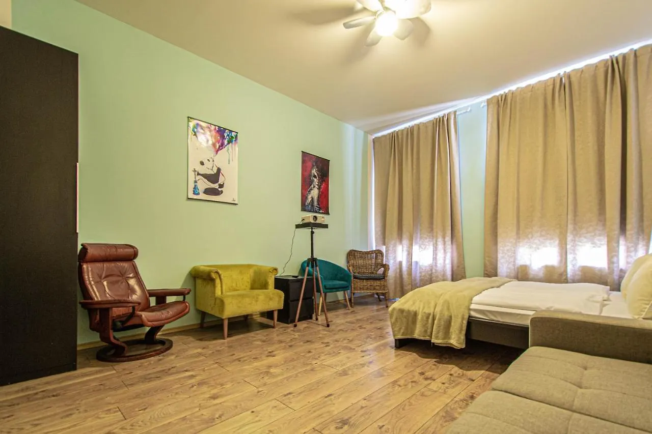 For Celebrations Spacious 3Bdr Apartment With Balcony Praga
